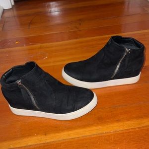 Wedge sneakers